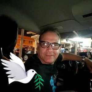 Meet your Posher, Luis